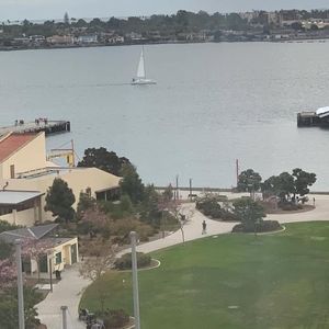 Meet your Posher, Kendra